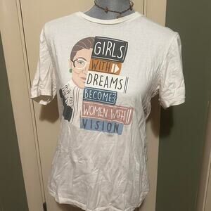 White cotton graphic tee